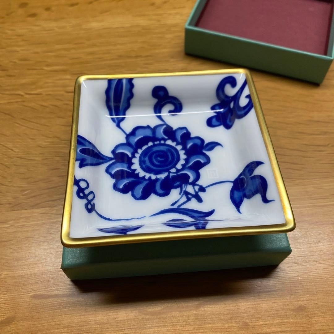 Trim BERNARDAUD PRINCE BLEU Square Porcelain Small Plate Tray Flower Gold (1 of 6)