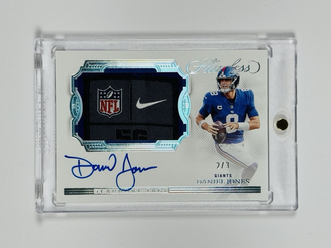 3 2022 PANINI FLAWLESS DANIEL JONES #LTS-DJ LAUNDRY TAG PATCH AUTO/ (1 of 2)