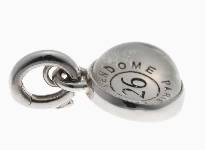 Charm Boucheron Vendome 26 18k White Gold Dome Round Pendant Necklace Top: Charm Boucheron Vendome 26 18k White Gold Dome Round Pendant Necklace Top This listing features Charm Boucheron Vendome 26 18k White Gold Dome Round Pendant Necklace Top. Item specifics are provided b