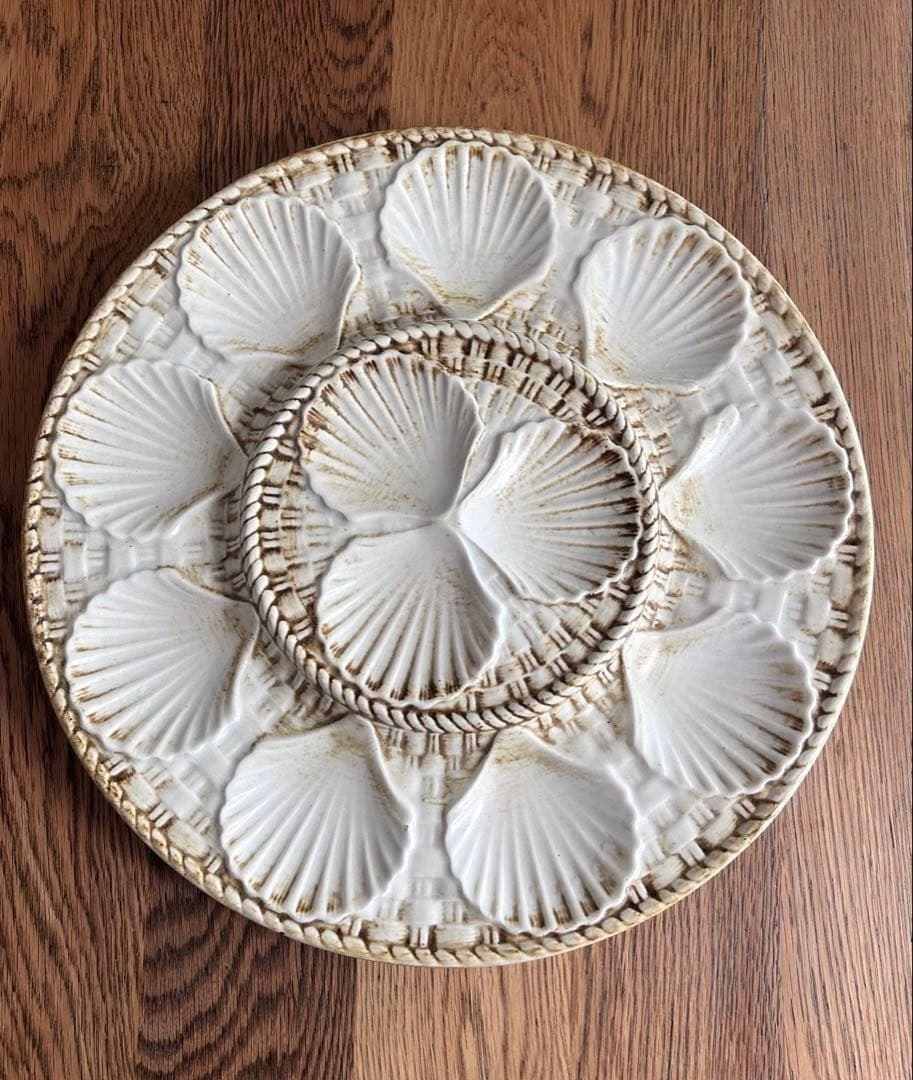 Antique Longchamp Oyster Plate French Majolica Barbotine Faience Serving Platter: Antique Longchamp Oyster Plate French Majolica Barbotine Faience Serving Platter This listing features Antique Longchamp Oyster Plate French Majolica Barbotine Faience Serving Platter. Item specifics