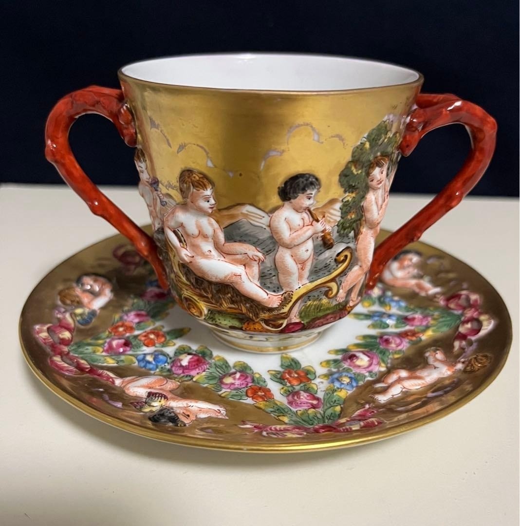 Used Capodimonte Richard Ginori double-handled cup Saucer Set Antique Rare (1 of 4)