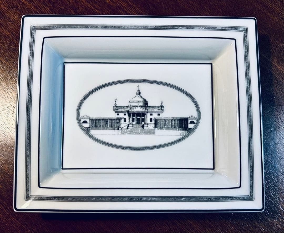 16x20 Christian Dior Tray Palladio Rectangular Serving Plate White Silver: 16x20 Christian Dior Tray Palladio Rectangular Serving Plate White Silver This listing features 16x20 Christian Dior Tray Palladio Rectangular Serving Plate White Silver. Item specifics are provided b