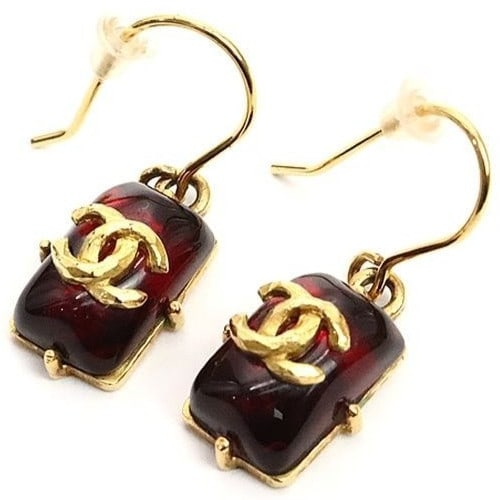 tone Vintage CHANEL 99P Coco Mark CC Red Gripoix Hook Earring Gold: tone Vintage CHANEL 99P Coco Mark CC Red Gripoix Hook Earring Gold This listing features tone Vintage CHANEL 99P Coco Mark CC Red Gripoix Hook Earring Gold. Item specifics are provided below. Item