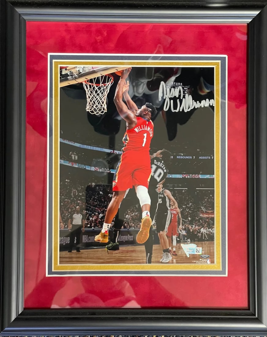 (Fanatics) Zion Williamson Autographed Framed 8x10 Photo (1 of 1)