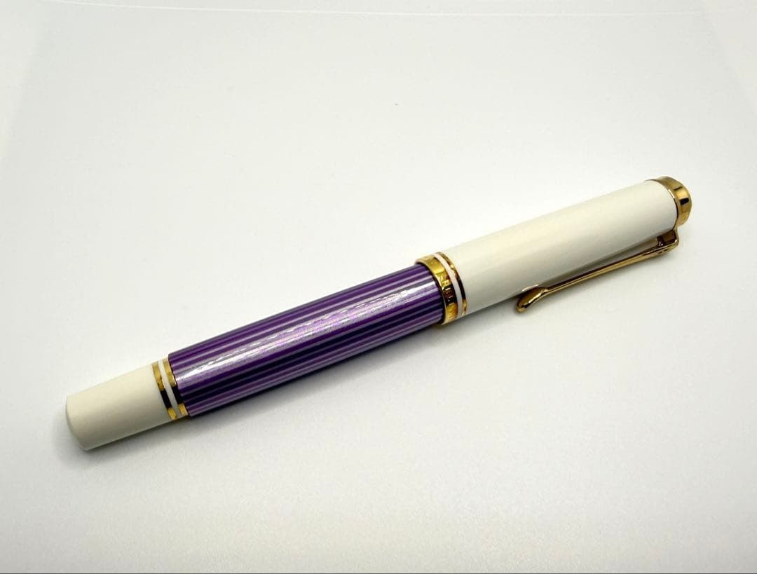 instrument Pelikan Souveran M600 Violet White 14C Fountain Pen EF Nib Writing (1 of 12)