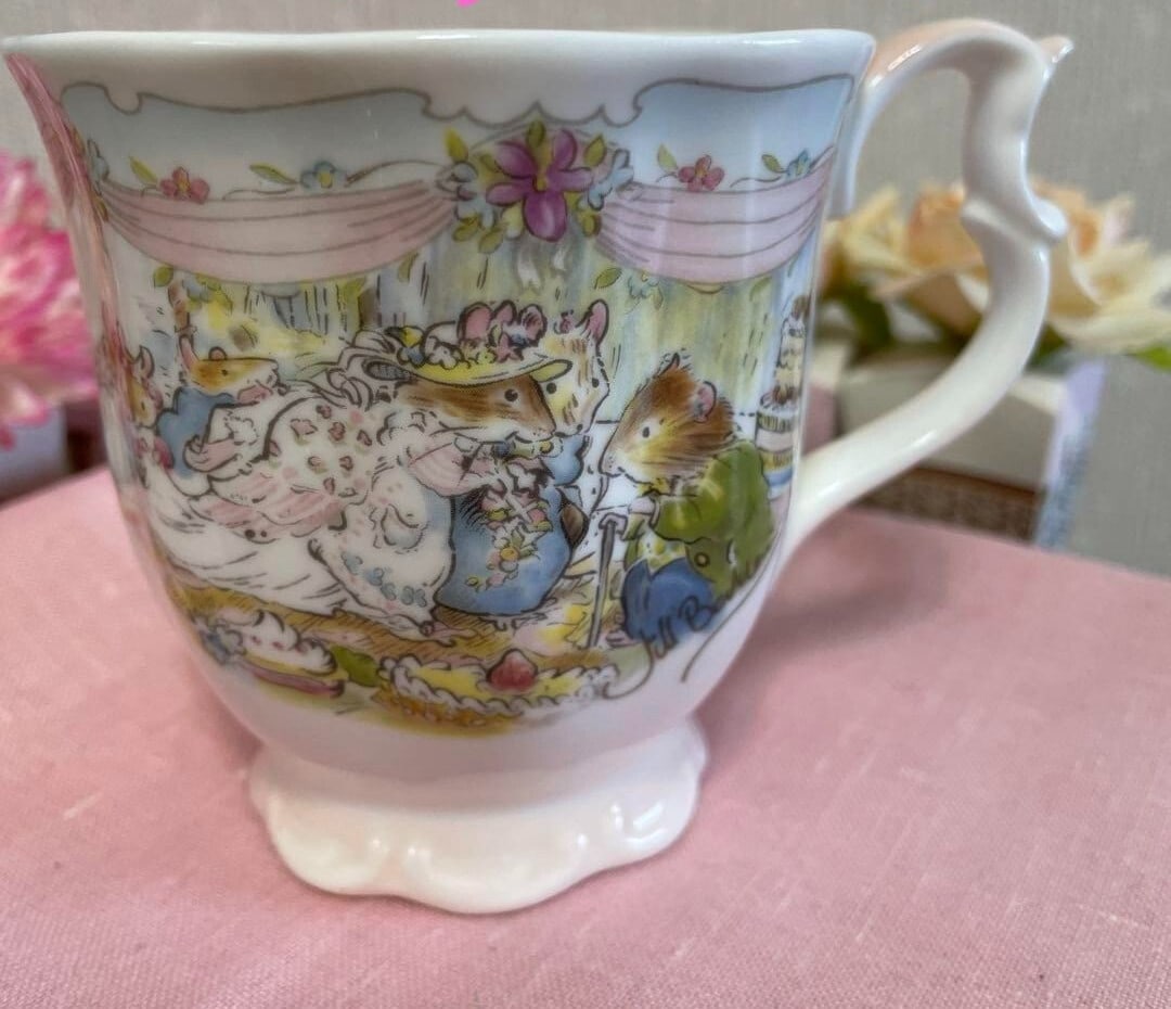 England Royal Doulton Brambly Hedge Mug Cup 1987 Vintage Bone China Drinkware (1 of 7)