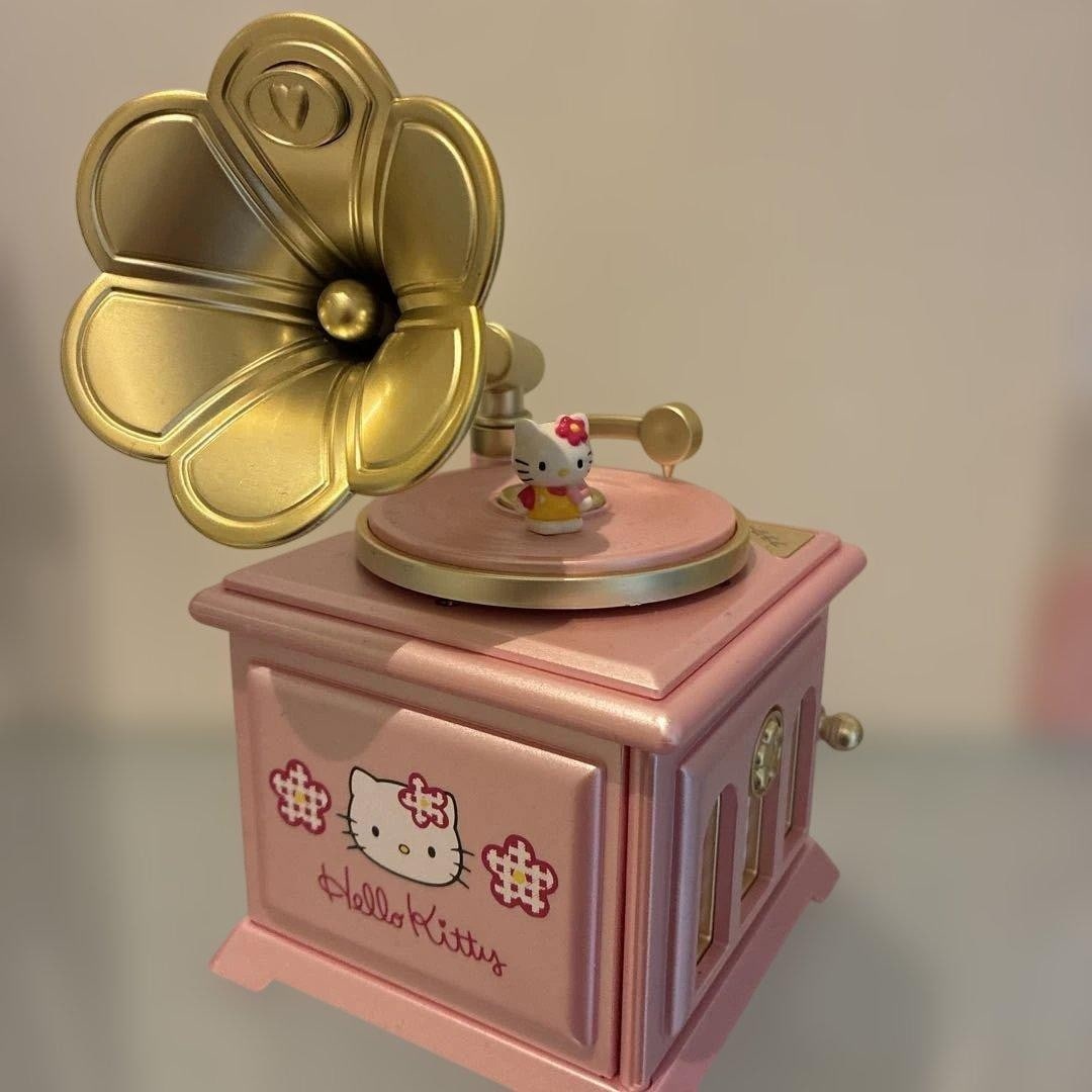 Collectible Sanrio Hello Kitty Music Box Jewelry Case 1997 Working Retro (1 of 8)