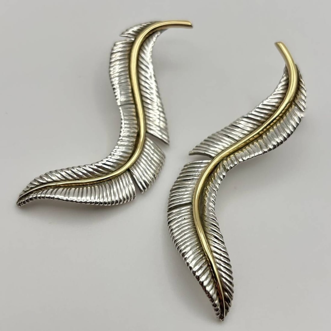 c1989 Vintage Tiffany & Co Large Feather Sterling Silver 18k 14k Gold Earrings (1 of 10)