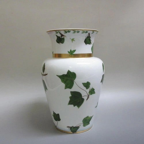 Collectible Raynaud Limoges Verdure Vase Ivy Pattern Porcelain with Gold Trim: Collectible Raynaud Limoges Verdure Vase Ivy Pattern Porcelain with Gold Trim This listing features Collectible Raynaud Limoges Verdure Vase Ivy Pattern Porcelain with Gold Trim. Item specifics are pr