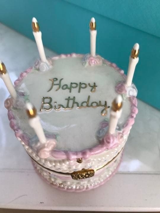 Collectible Lenox Happy Birthday Treasure Box Porcelain Trinket Figurine Gift - 2