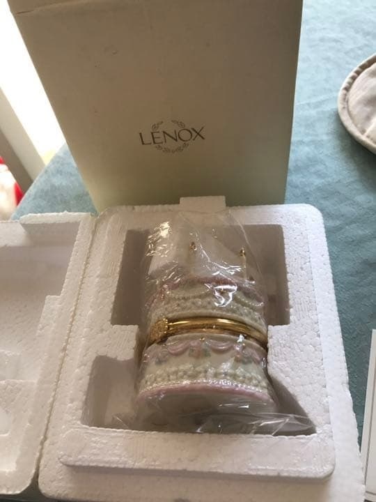 Collectible Lenox Happy Birthday Treasure Box Porcelain Trinket Figurine Gift - 5