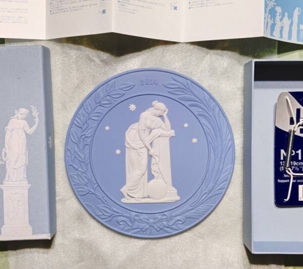 Plate Wedgwood Jasper Year Plate 2014 Limted Edition Bone China collectible: Plate Wedgwood Jasper Year Plate 2014 Limted Edition Bone China collectible This listing features Plate Wedgwood Jasper Year Plate 2014 Limted Edition Bone China collectible. Item specifics are provid