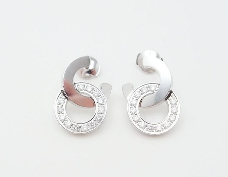 MINT Piaget Possession Diamond Pave 26 Stones 18k White Gold Stud Earrings Near: MINT Piaget Possession Diamond Pave 26 Stones 18k White Gold Stud Earrings Near This listing features MINT Piaget Possession Diamond Pave 26 Stones 18k White Gold Stud Earrings Near. Item specifics ar