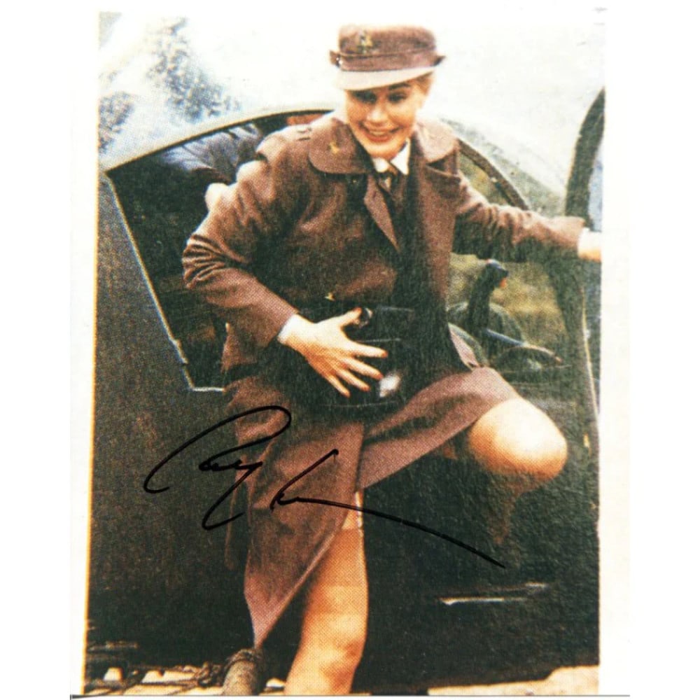 Photo Sally Kellerman Autographed 8x10