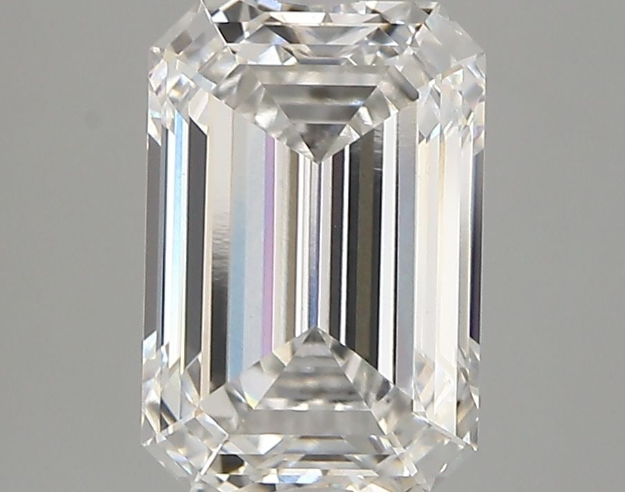 Loose Lab Diamond - IGI Emerald 3.29ct E VVS2: Loose Lab Diamond - IGI Emerald 3.29ct E VVS2 This listing features Loose Lab Diamond - IGI Emerald 3.29ct E VVS2. Item specifics are provided below. Item Specifics: Source: This Is A Real Diamond Gro