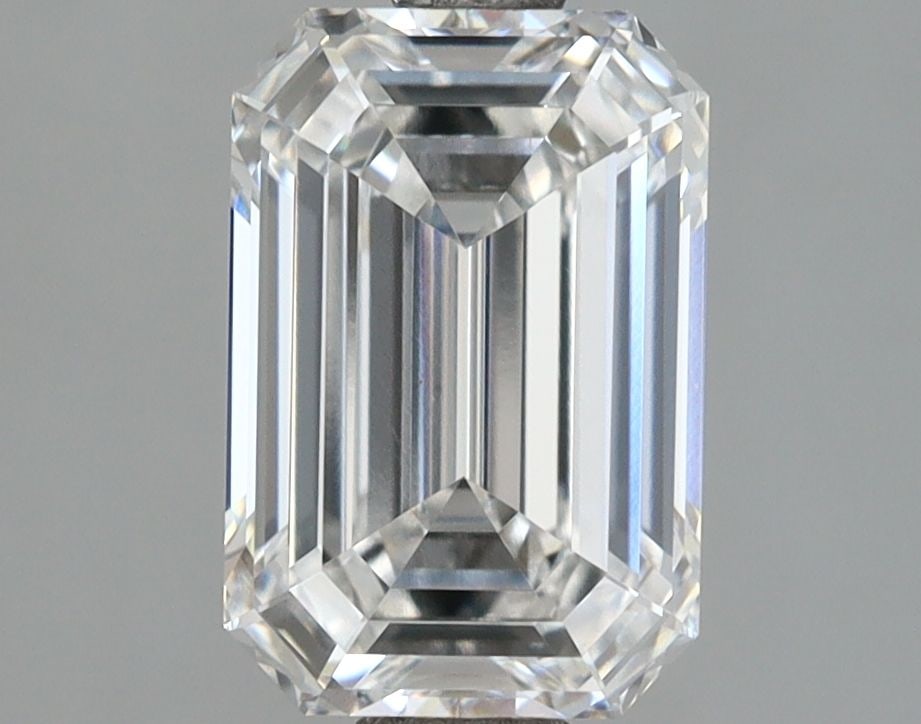 Loose Lab Diamond - IGI Emerald 2.08ct E VVS1: Loose Lab Diamond - IGI Emerald 2.08ct E VVS1 This listing features Loose Lab Diamond - IGI Emerald 2.08ct E VVS1. Item specifics are provided below. Item Specifics: Source: This Is A Real Diamond