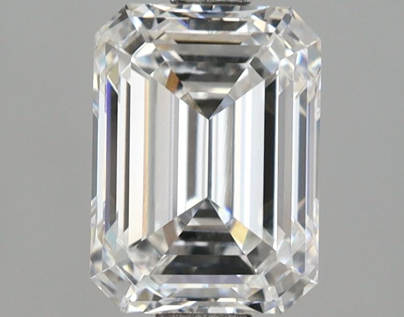 Loose Lab Diamond - IGI Emerald 2.08ct D IF: Loose Lab Diamond - IGI Emerald 2.08ct D IF This listing features Loose Lab Diamond - IGI Emerald 2.08ct D IF. Item specifics are provided below. Item Specifics: Source: This Is A Real Diamond Grown