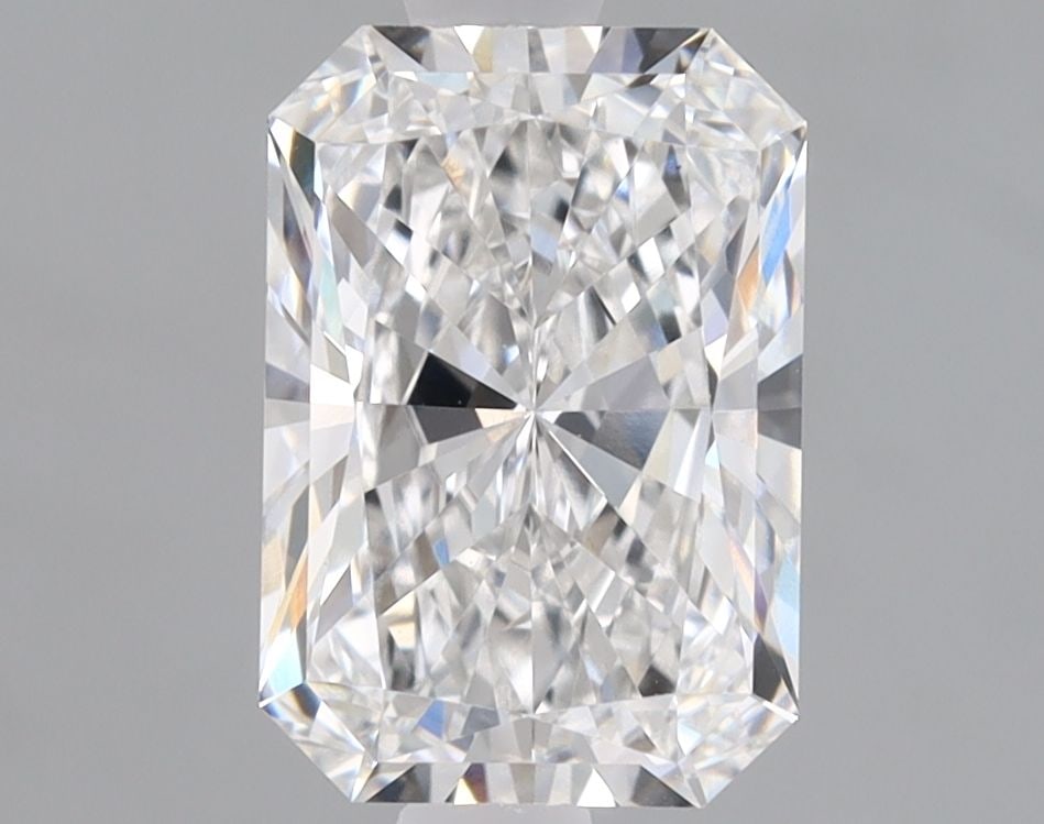 Loose Lab Diamond - IGI Radiant 1.58ct E VVS2: Loose Lab Diamond - IGI Radiant 1.58ct E VVS2 This listing features Loose Lab Diamond - IGI Radiant 1.58ct E VVS2. Item specifics are provided below. Item Specifics: Source: This Is A Real Diamond