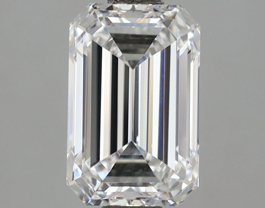 Loose Lab Diamond - IGI Emerald 2.09ct E VVS2: Loose Lab Diamond - IGI Emerald 2.09ct E VVS2 This listing features Loose Lab Diamond - IGI Emerald 2.09ct E VVS2. Item specifics are provided below. Item Specifics: Source: This Is A Real Diamond Gro