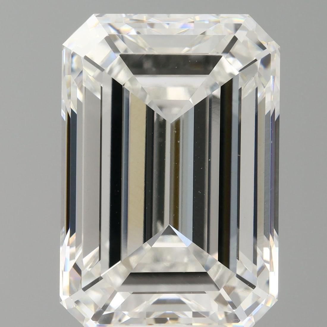 Loose Lab Diamond - IGI Emerald 9.09ct E VVS2: Loose Lab Diamond - IGI Emerald 9.09ct E VVS2 This listing features Loose Lab Diamond - IGI Emerald 9.09ct E VVS2. Item specifics are provided below. Item Specifics: Source: This Is A Real Diamond