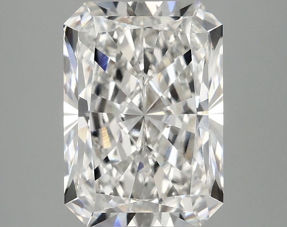 Loose Lab Diamond - IGI Radiant 3.67ct F VVS2: Loose Lab Diamond - IGI Radiant 3.67ct F VVS2 This listing features Loose Lab Diamond - IGI Radiant 3.67ct F VVS2. Item specifics are provided below. Item Specifics: Source: This Is A Real Diamond