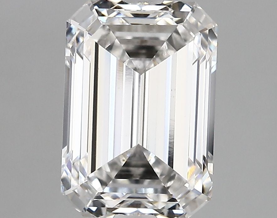 Loose Lab Diamond - IGI Emerald 3.16ct E VVS2: Loose Lab Diamond - IGI Emerald 3.16ct E VVS2 This listing features Loose Lab Diamond - IGI Emerald 3.16ct E VVS2. Item specifics are provided below. Item Specifics: Source: This Is A Real Diamond Gro