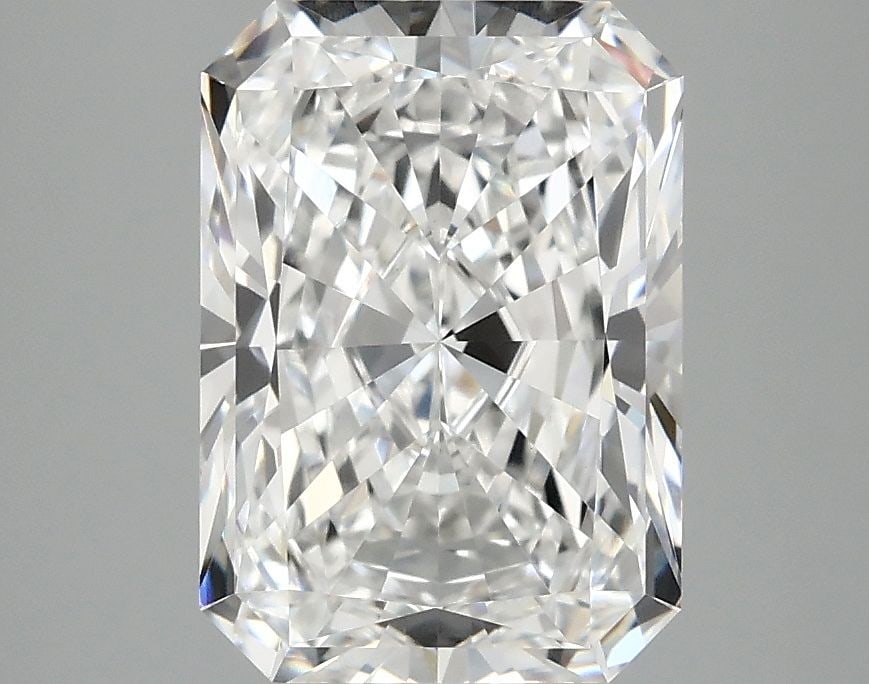 Loose Lab Diamond - IGI Radiant 3.04ct E VVS2: Loose Lab Diamond - IGI Radiant 3.04ct E VVS2 This listing features Loose Lab Diamond - IGI Radiant 3.04ct E VVS2. Item specifics are provided below. Item Specifics: Source: This Is A Real Diamond