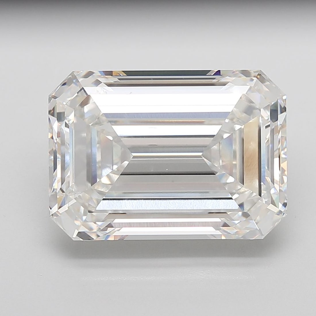 Loose Lab Diamond - IGI Emerald 22.09ct F VVS2: Loose Lab Diamond - IGI Emerald 22.09ct F VVS2 This listing features Loose Lab Diamond - IGI Emerald 22.09ct F VVS2. Item specifics are provided below. Item Specifics: Source: This Is A Real Diamond G