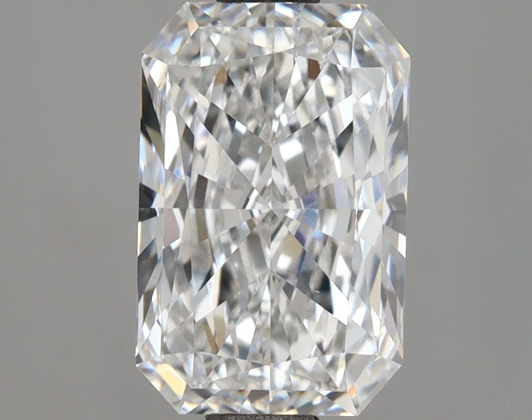 Loose Lab Diamond - IGI Radiant 2.04ct D VVS2: Loose Lab Diamond - IGI Radiant 2.04ct D VVS2 This listing features Loose Lab Diamond - IGI Radiant 2.04ct D VVS2. Item specifics are provided below. Item Specifics: Source: This Is A Real Diamond