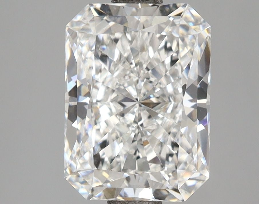 Loose Lab Diamond - IGI Radiant 2.58ct E VVS2: Loose Lab Diamond - IGI Radiant 2.58ct E VVS2 This listing features Loose Lab Diamond - IGI Radiant 2.58ct E VVS2. Item specifics are provided below. Item Specifics: Source: This Is A Real Diamond Gro
