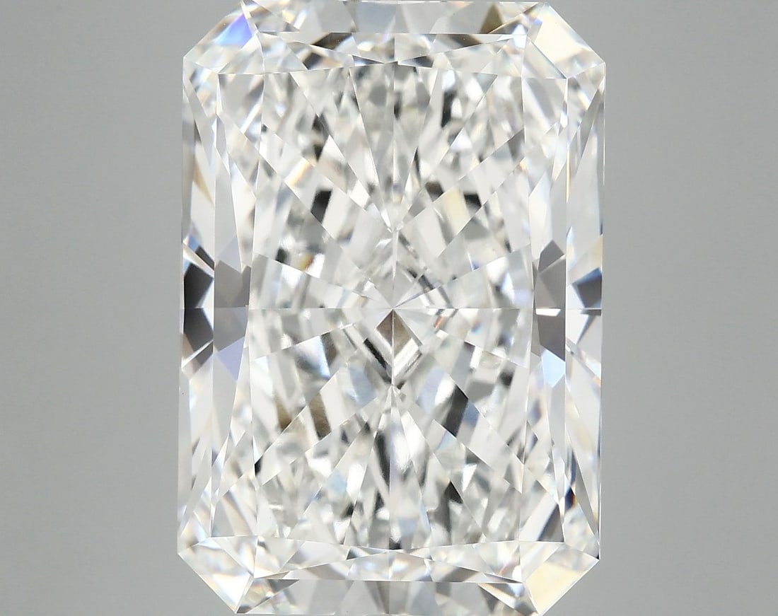 Loose Lab Diamond - IGI Radiant 12.89ct F VVS2: Loose Lab Diamond - IGI Radiant 12.89ct F VVS2 This listing features Loose Lab Diamond - IGI Radiant 12.89ct F VVS2. Item specifics are provided below. Item Specifics: Source: This Is A Real Diamond G