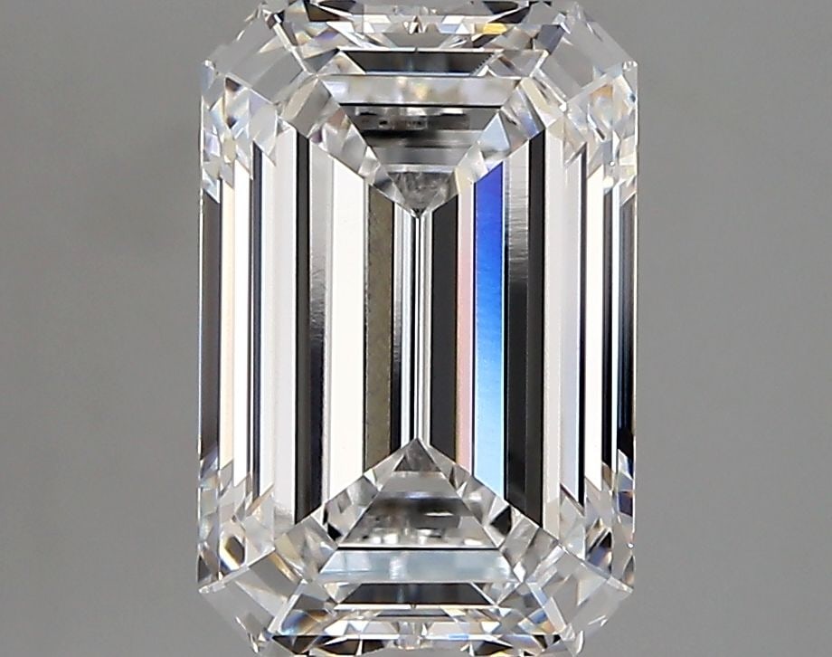 Loose Lab Diamond - IGI Emerald 3.11ct E VVS2: Loose Lab Diamond - IGI Emerald 3.11ct E VVS2 This listing features Loose Lab Diamond - IGI Emerald 3.11ct E VVS2. Item specifics are provided below. Item Specifics: Source: This Is A Real Diamond