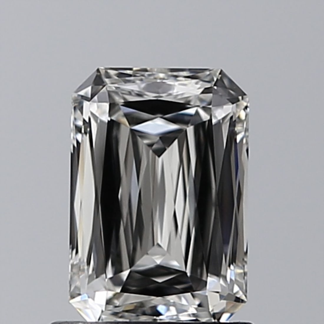 Loose Lab Diamond - IGI Radiant 0.92ct G VVS2: Loose Lab Diamond - IGI Radiant 0.92ct G VVS2 This listing features Loose Lab Diamond - IGI Radiant 0.92ct G VVS2. Item specifics are provided below. Item Specifics: Source: This Is A Real Diamond