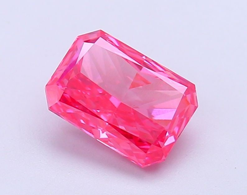 Loose Lab Diamond - IGI Radiant 1.52ct Fancy Vivid Pink VVS2: Loose Lab Diamond - IGI Radiant 1.52ct Fancy Vivid Pink VVS2 This listing features Loose Lab Diamond - IGI Radiant 1.52ct Fancy Vivid Pink VVS2. Item specifics are provided below. Item Specifics: Sour
