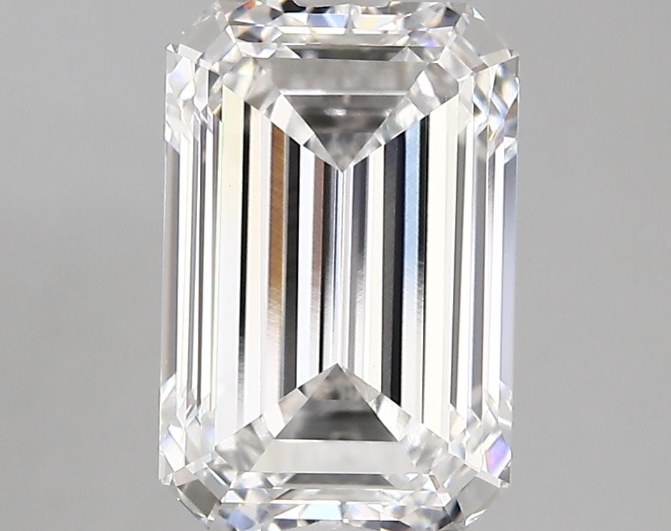 Loose Lab Diamond - IGI Emerald 3.86ct D VVS2: Loose Lab Diamond - IGI Emerald 3.86ct D VVS2 This listing features Loose Lab Diamond - IGI Emerald 3.86ct D VVS2. Item specifics are provided below. Item Specifics: Source: This Is A Real Diamond Gro