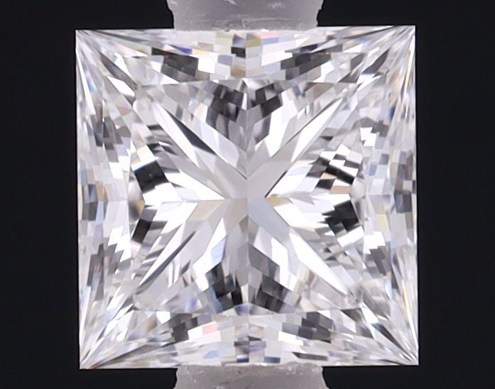 Loose Lab Diamond - IGI Princess 1.01ct D VVS2: Loose Lab Diamond - IGI Princess 1.01ct D VVS2 This listing features Loose Lab Diamond - IGI Princess 1.01ct D VVS2. Item specifics are provided below. Item Specifics: Source: This Is A Real Diamond G