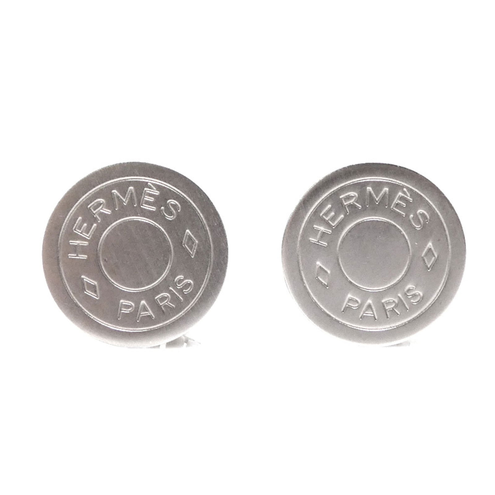 Metal Hermes Clip Earrings: Metal Hermes Clip Earrings This listing features Metal Hermes Clip Earrings. Item specifics are provided below. Item Specifics: Brand: Hermes Type: Clip Earrings Gender: Women Material: Metal Color: