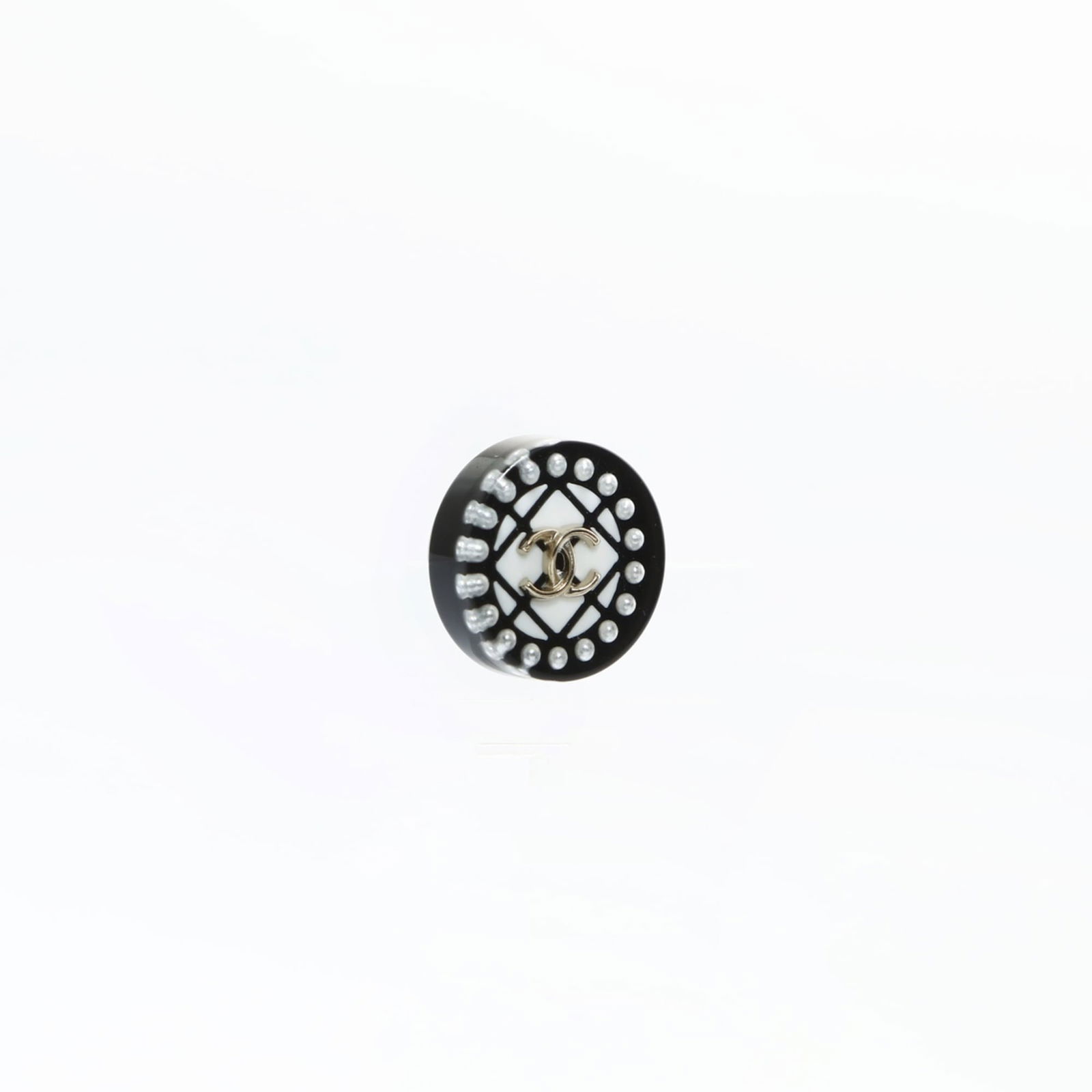 Earrings Chanel Stud - 6