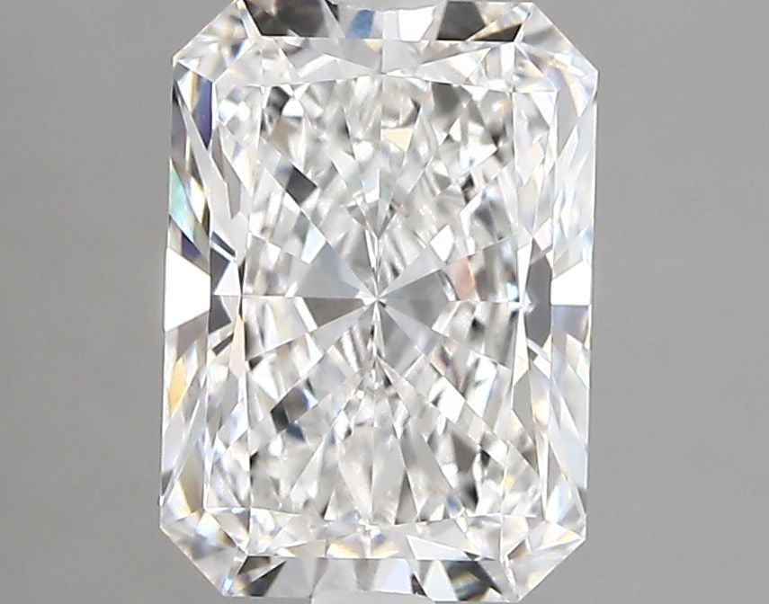 Loose Lab Diamond - IGI Radiant 2.44ct E VVS1: Loose Lab Diamond - IGI Radiant 2.44ct E VVS1 This listing features Loose Lab Diamond - IGI Radiant 2.44ct E VVS1. Item specifics are provided below. Item Specifics: Source: This Is A Real Diamond