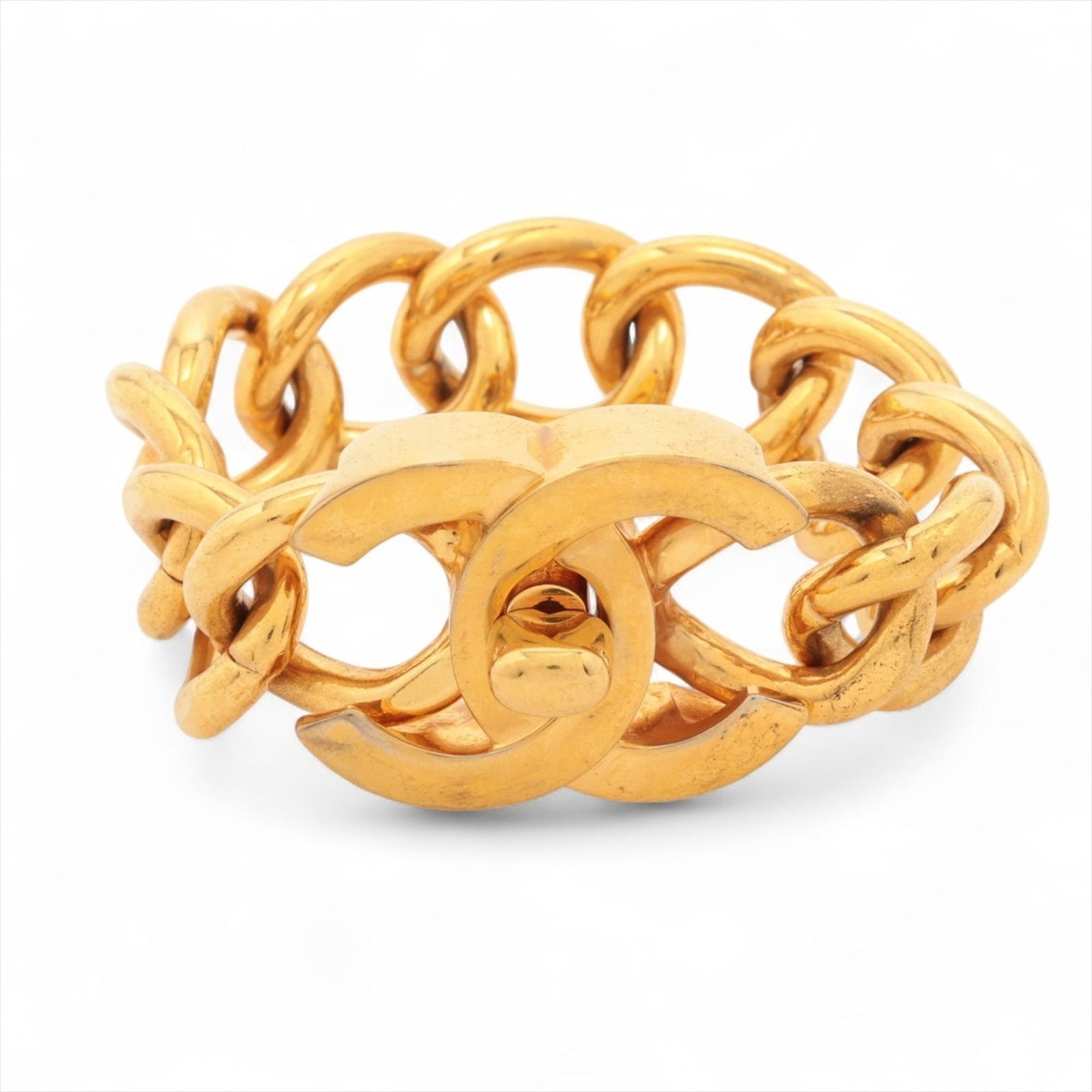Bracelet Chanel Charm: Bracelet Chanel Charm This listing features Bracelet Chanel Charm. Item specifics are provided below. Item Specifics: Brand: Chanel Type: Charm Bracelet Gender: Women Color: Gold Condition: Used (very