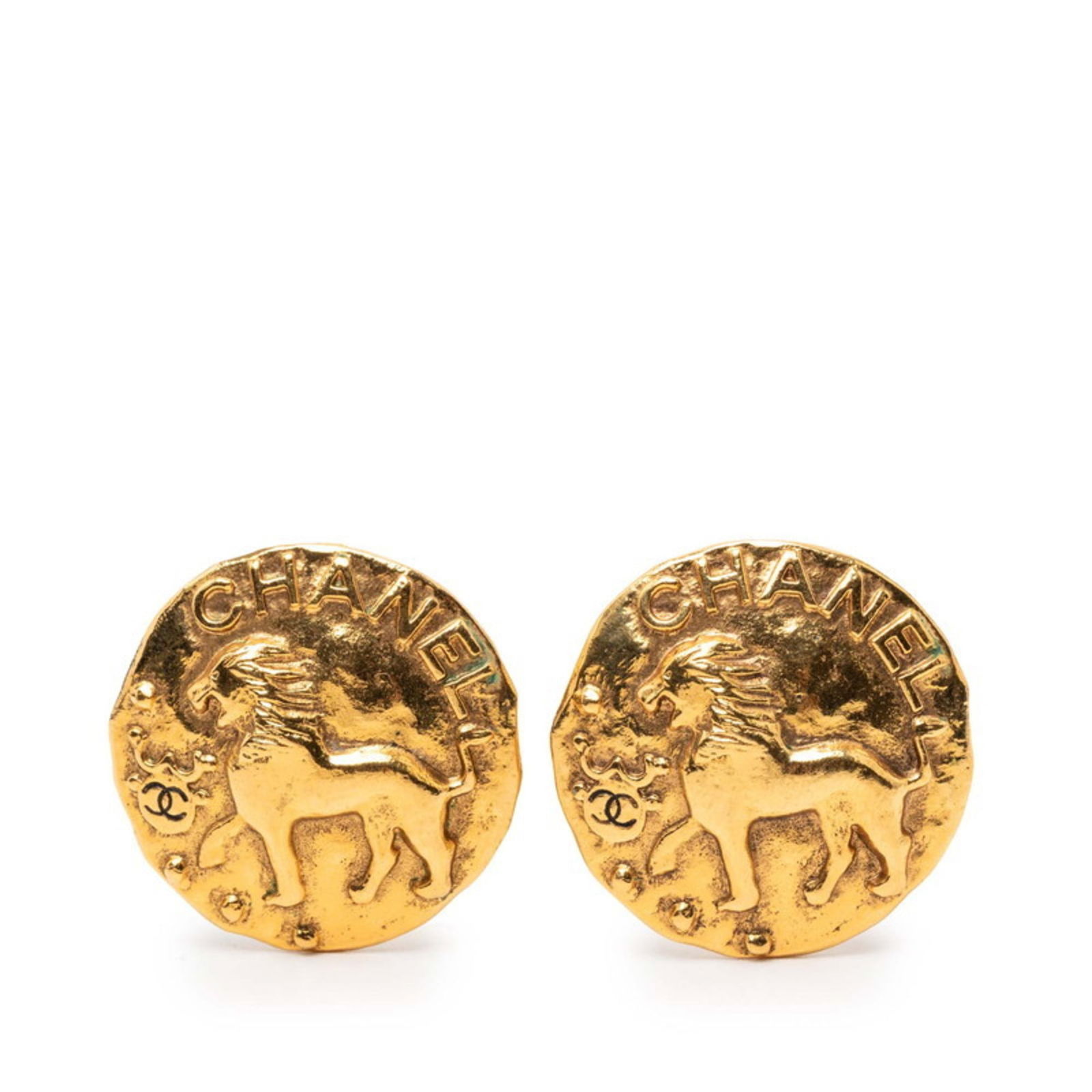 Plating Chanel Clip Earrings Gold: Plating Chanel Clip Earrings Gold This listing features Plating Chanel Clip Earrings Gold. Item specifics are provided below. Item Specifics: Brand: Chanel Type: Clip Earrings Gender: Women