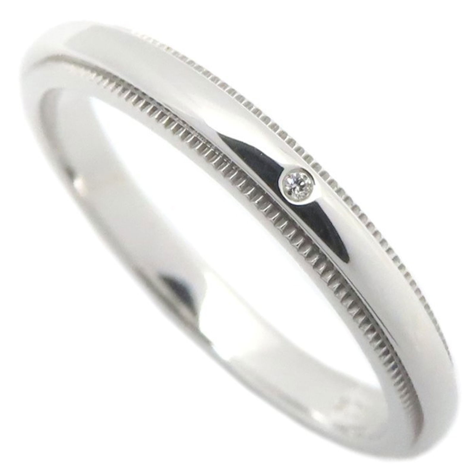 950 Tiffany Band Ring Platinum: 950 Tiffany Band Ring Platinum This listing features 950 Tiffany Band Ring Platinum. Item specifics are provided below. Item Specifics: Brand: Tiffany Type: Band Ring Gender: Men Color: Platinum Mater