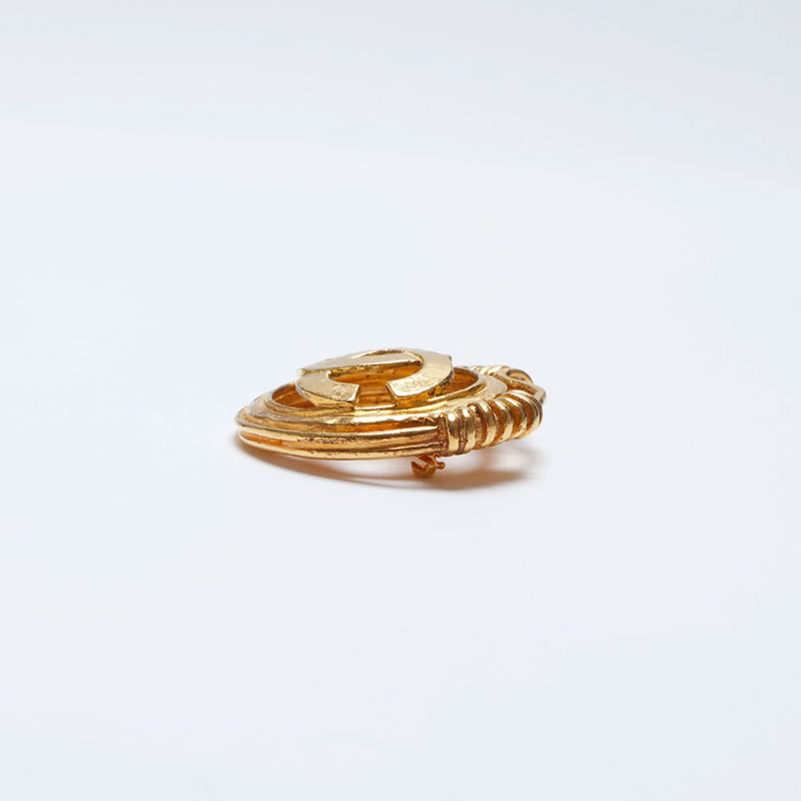 Brooch Chanel - 5