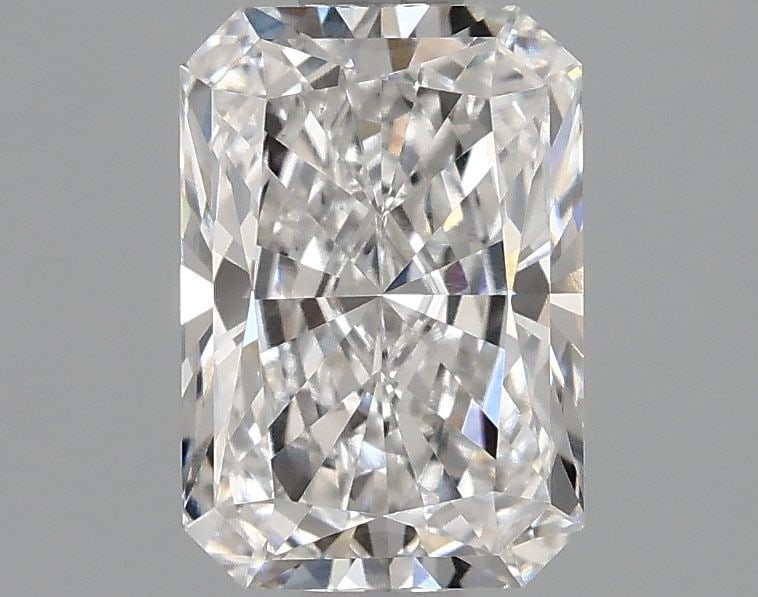 Loose Lab Diamond - IGI Radiant 1.35ct E VVS2: Loose Lab Diamond - IGI Radiant 1.35ct E VVS2 This listing features Loose Lab Diamond - IGI Radiant 1.35ct E VVS2. Item specifics are provided below. Item Specifics: Source: This Is A Real Diamond