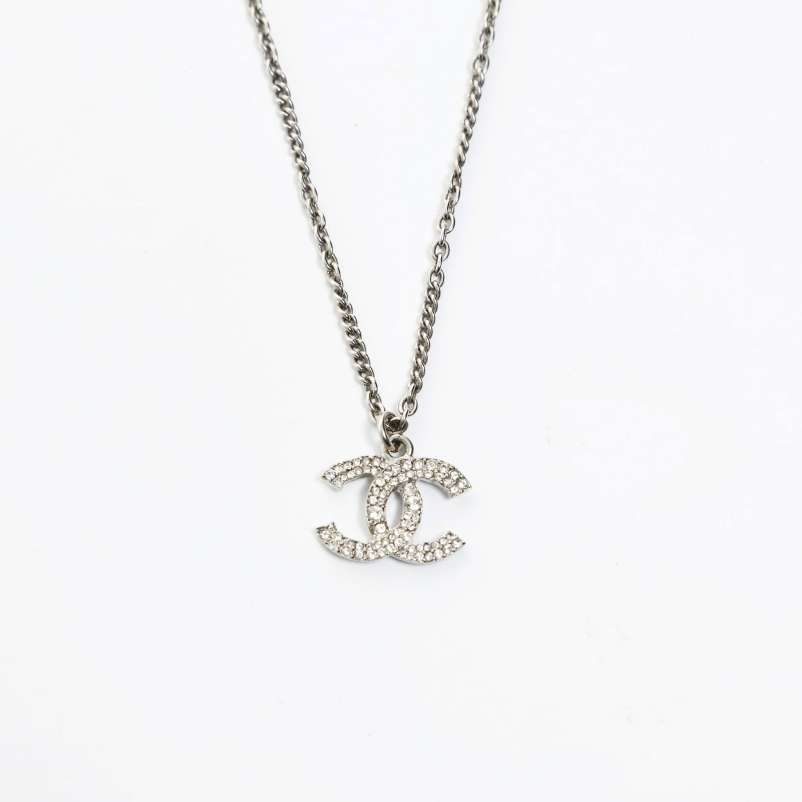 WS26560 CHANEL Coco Mark Rhinestone Necklace C20A 2020 Silver (1 of 9)