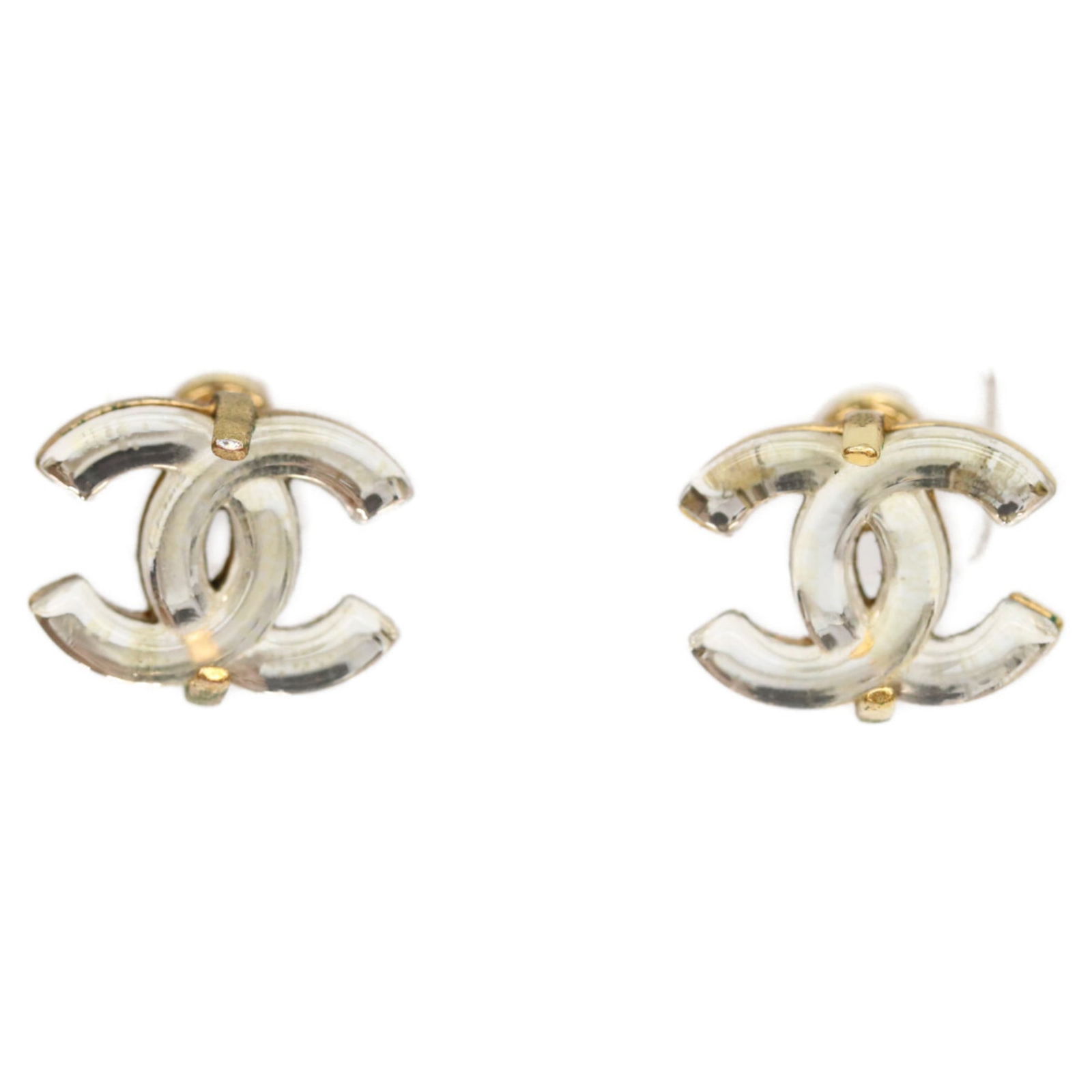Metal Chanel Stud Earrings: Metal Chanel Stud Earrings This listing features Metal Chanel Stud Earrings. Item specifics are provided below. Item Specifics: Brand: Chanel Type: Stud Earrings Gender: Women Material: Metal Color: C