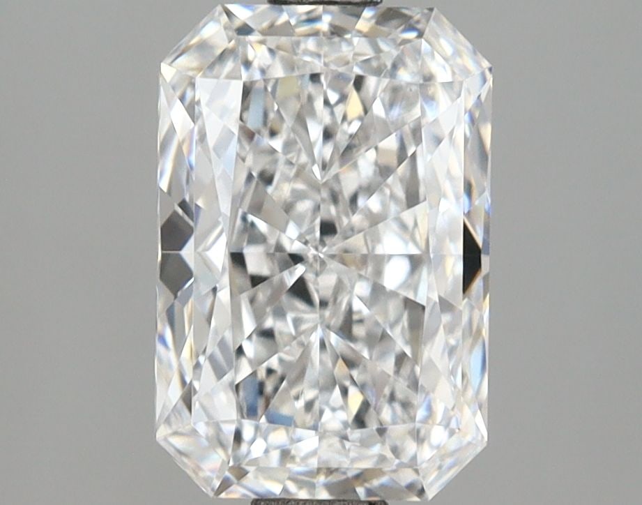 Loose Lab Diamond - IGI Radiant 2.07ct D VVS2: Loose Lab Diamond - IGI Radiant 2.07ct D VVS2 This listing features Loose Lab Diamond - IGI Radiant 2.07ct D VVS2. Item specifics are provided below. Item Specifics: Source: This Is A Real Diamond