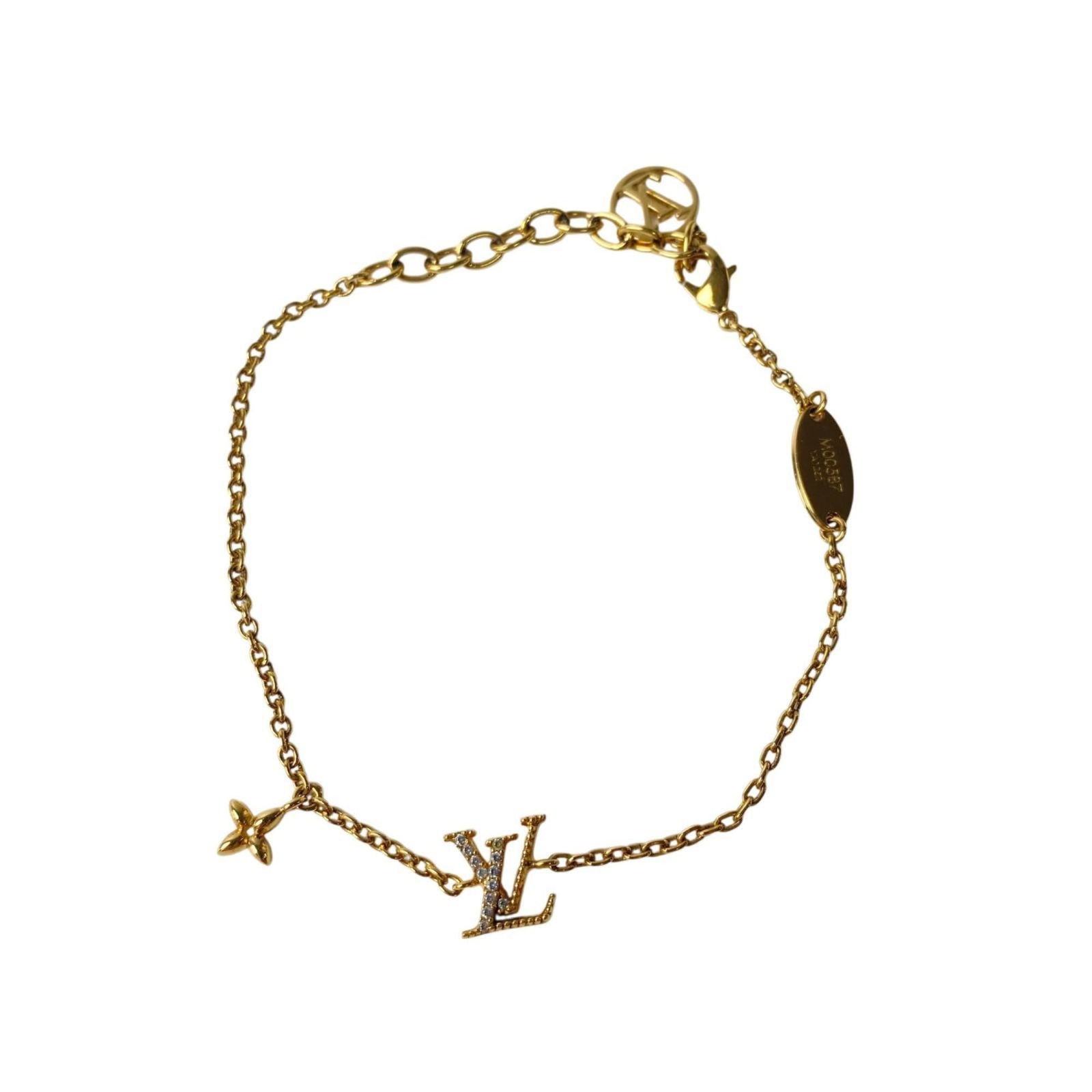 Bracelet Louis Vuitton Charm: Bracelet Louis Vuitton Charm This listing features Bracelet Louis Vuitton Charm. Item specifics are provided below. Item Specifics: Brand: Louis Vuitton Type: Charm Bracelet Gender: Women Color: Gold
