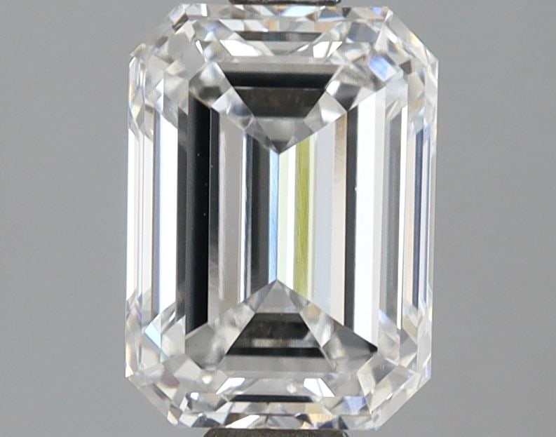 Loose Lab Diamond - IGI Emerald 2.02ct E VVS1: Loose Lab Diamond - IGI Emerald 2.02ct E VVS1 This listing features Loose Lab Diamond - IGI Emerald 2.02ct E VVS1. Item specifics are provided below. Item Specifics: Source: This Is A Real Diamond Gro