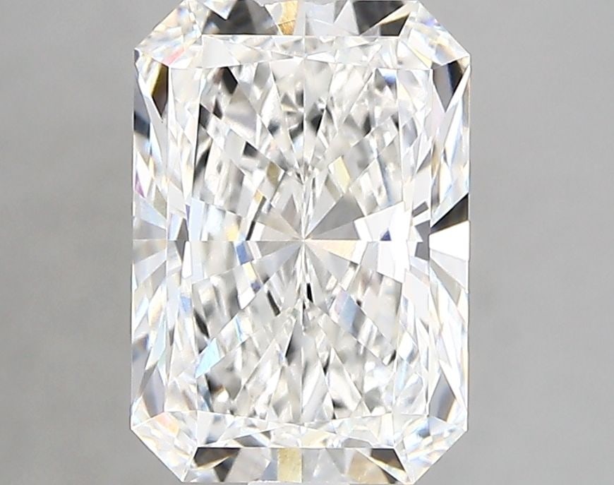 Loose Lab Diamond - IGI Radiant 2.57ct E VVS2: Loose Lab Diamond - IGI Radiant 2.57ct E VVS2 This listing features Loose Lab Diamond - IGI Radiant 2.57ct E VVS2. Item specifics are provided below. Item Specifics: Source: This Is A Real Diamond